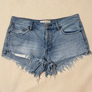 Free People Women’s Denim Blue Jean  Frayed Shorts Sz 26